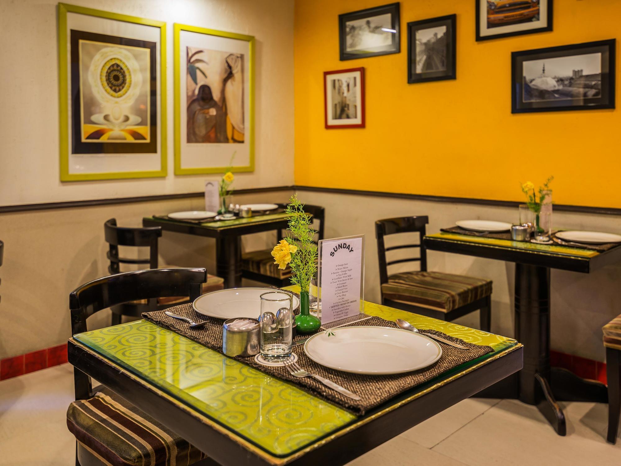 Home@F37 Kailash Colony Metro Nova Deli Exterior foto