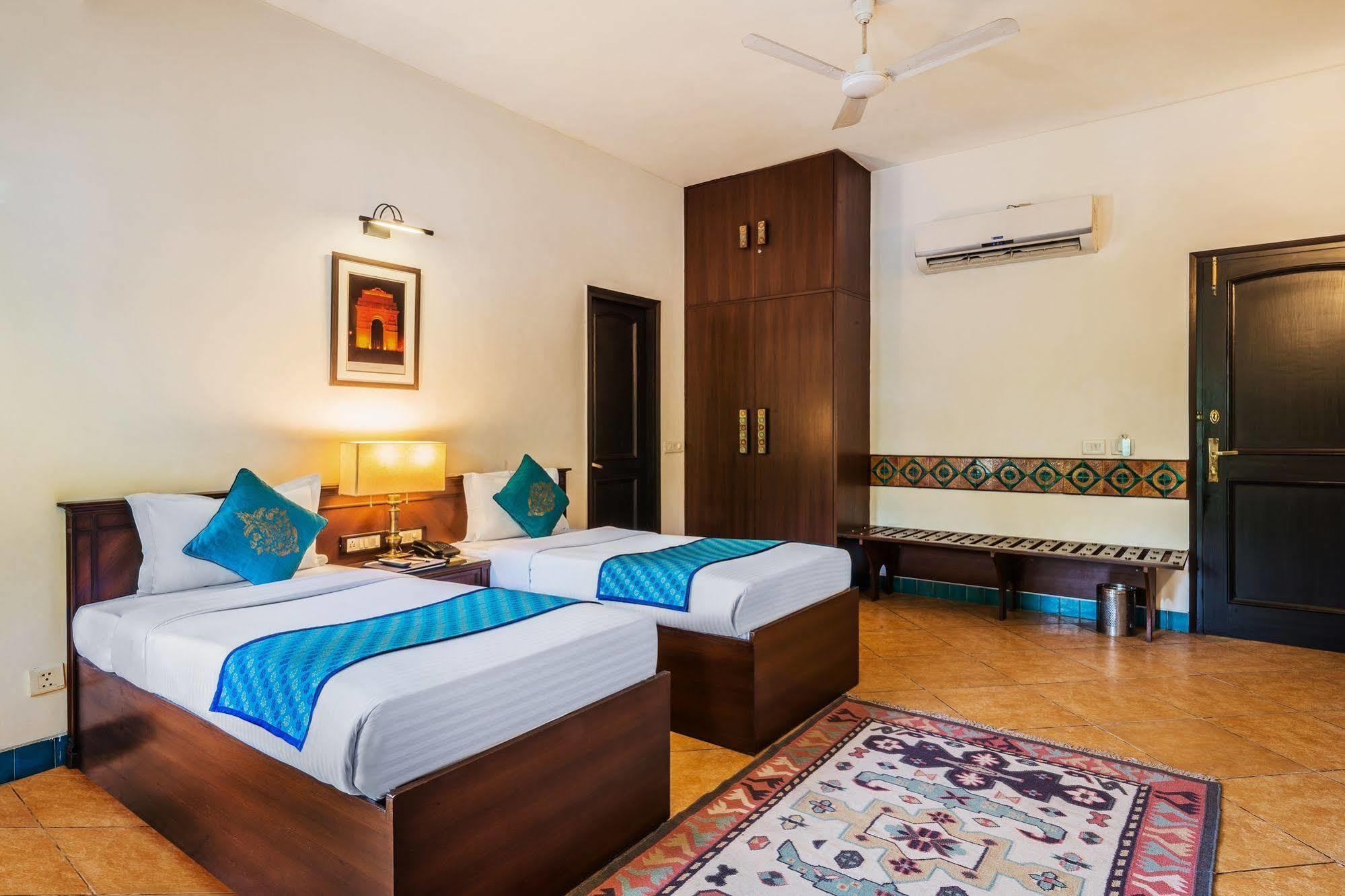 Home@F37 Kailash Colony Metro Nova Deli Exterior foto